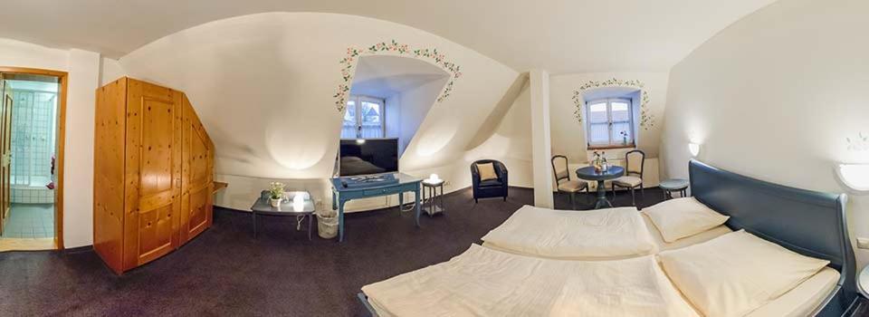 Hotel Bayernhof Greding Bagian luar foto