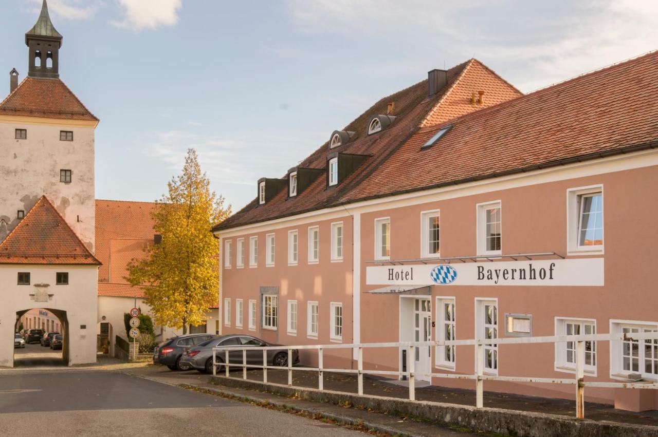Hotel Bayernhof Greding Bagian luar foto